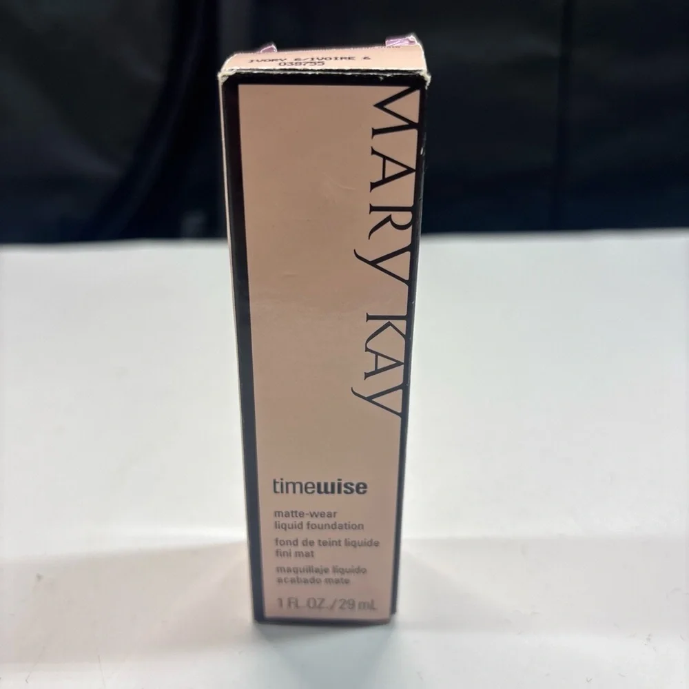Mary Kay Timewise 038755 Matte wear Ivory 6 Liquid Foundation Discontinued NIB